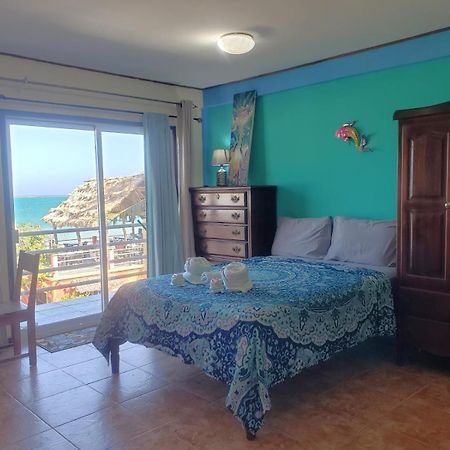 Beach Club Condos At Popeyes Caye Caulker Exterior foto